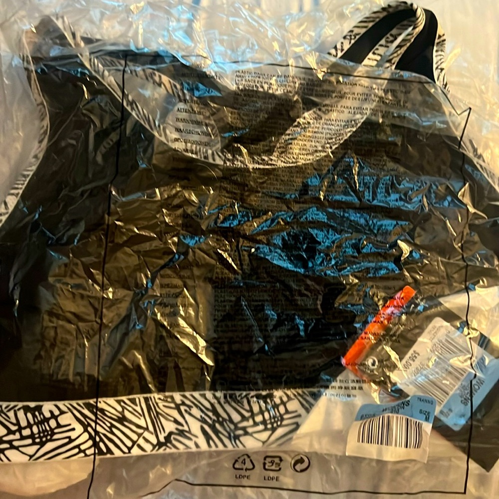 🆕 with tags Nike Medium Support Sports Bra